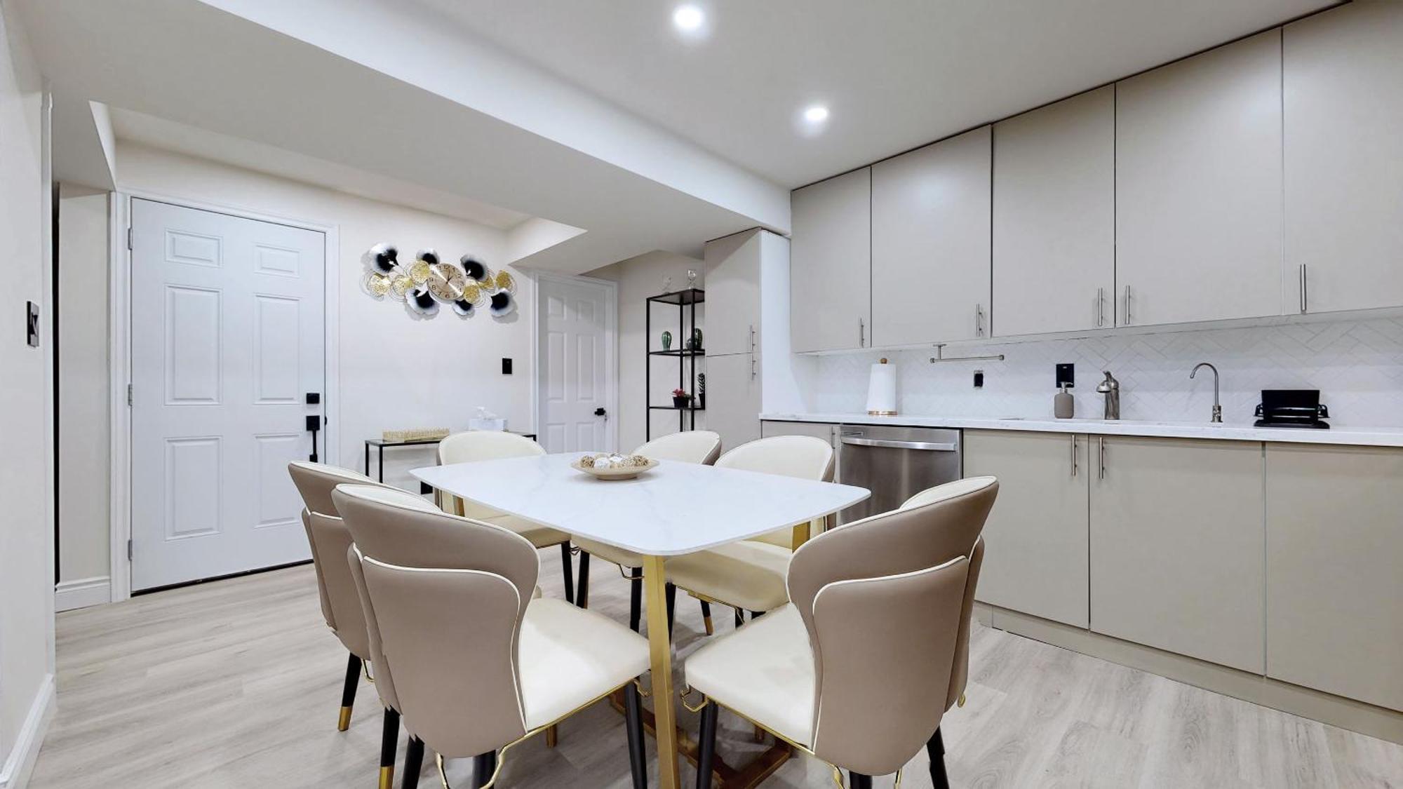 Stunning 2Br Lower Level Unit วอน ภายนอก รูปภาพ